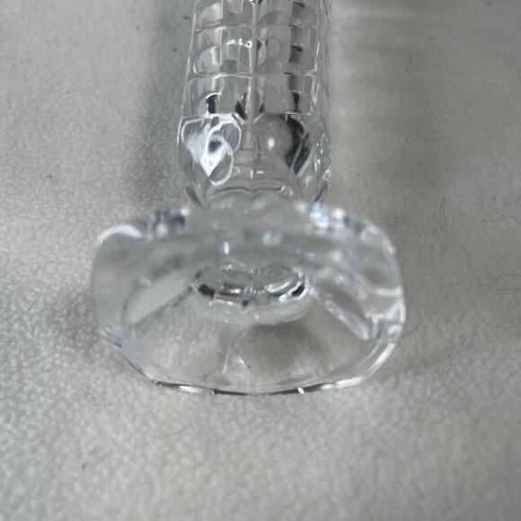 Cristal d'Arques Durand Soliflor 8 3/4" 24% Lead Crystal Waffle Cut Bud Vase - Picture 5 of 7